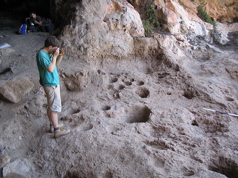 File:Raqefet mortars.JPG